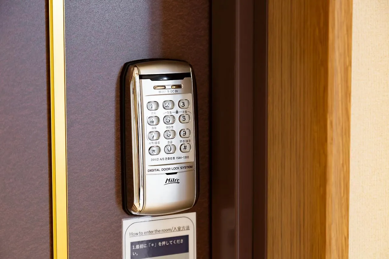 Grand Japaning Hotel 烏丸御池 京都市 3*,